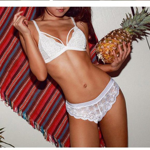 NEW Sexy Bow Back Thong Panties - Picture 5 of 14